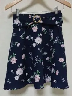 ☆ MAJESTIC LEGON ☆ マジェスティックレゴン花柄フレアスカート