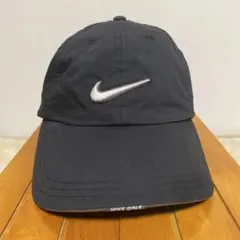 NIKE GOLF キャップ ブラック 刺繍ロゴのサムネイル