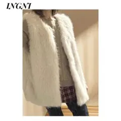 イング INGNI 美品フェイ ク ファーベスト　ホワイト寄りのアイボリー　M