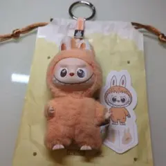 ラブブ PIN FOR LOVE アルファベットぬいぐるみペンダント【J】