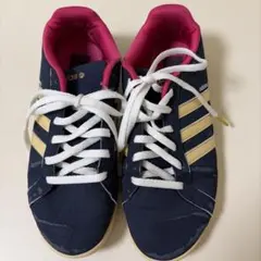 adidas スニーカー ネイビー/ゴールドのサムネイル