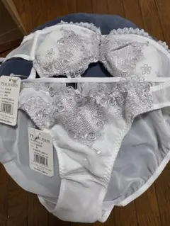 PEACH JOHNのブラジャー＆ショーツセットです。のサムネイル