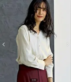 グリーンレーベルリラクシング　オフホワイト Vネック 長袖シャツ