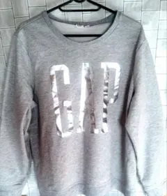 GAP グレー トレーナー ロゴプリント