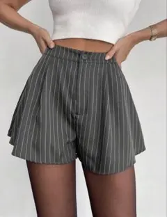 Shein シーイン グレー ストライプ ショートパンツ