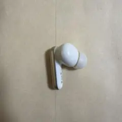 Anker soundcore P40iワイヤレスイヤホンホワイト の左耳