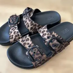 ZARA レオパード柄 サンダルのサムネイル
