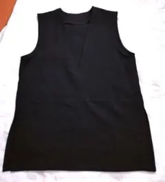 ノースリーブ トップス 黒 Vネック シンプル きれいめ　式　重ね着