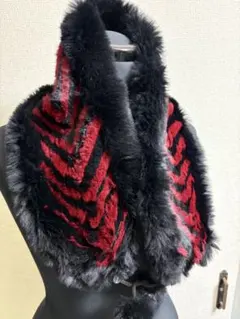 赤と黒のストライプ 毛皮ファーショール