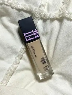ほぼ未使用 MAYBELLINE FIT ME リキッドファンデーション 110のサムネイル