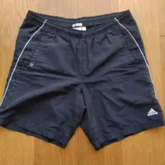 adidas 黒 ショートパンツ M