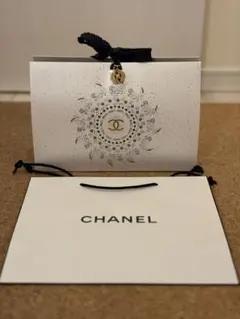 CHANEL クリスマスコフレ2025 リップアンドネイルケアセット ポーチ付き