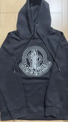 パーカー黒　（S）