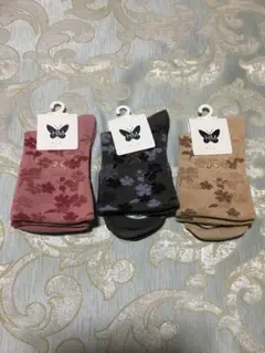 【新品】森英恵　花柄刺繍靴下　福助　3足セット　22〜24cmのサムネイル