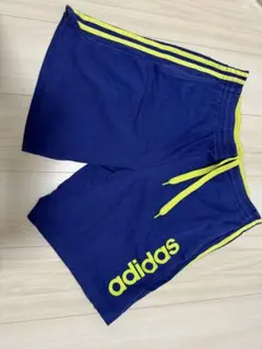 adidas半ズボン