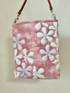ハンドメイド　 ハワイアンキルトバッグ ショルダーバッグ(ピンク)