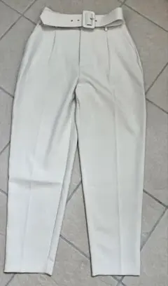 ZARA ライトベージュ ベルト付きテーラードパンツ
