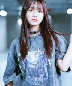 TRAVAS TOKYO イラストプリント加工Tシャツ チャコールグレーのサムネイル