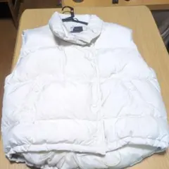 （美品！）ホワイト ダウンベストのサムネイル