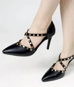 ポインテッドトゥピラミッドスタッズ　ミュールパンプス