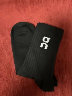 【オン】Logo Sock Highユニセックス黒1足(新品•未使用)Ｓサイズのサムネイル