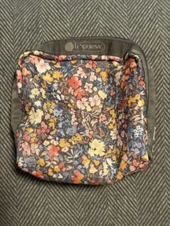 美品◎レスポートサック　花柄　ポーチのサムネイル