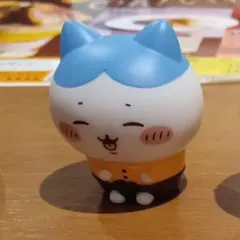 ちいかわ x ココス　ソフビ　ハチワレ