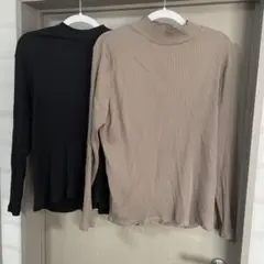 GU リブハイネックT 二着　ベージュ479588 （今期）と黒474082