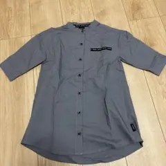 グレー 七分袖 ボタン付きシャツ