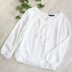 美品 23区 ホワイトシフォン胸元フリルブラウス38 M セレモニー