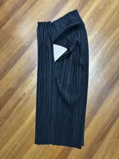 プリーツプリーズ　ブラックスカーフ