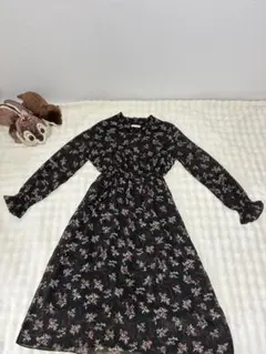 gogosing花柄シフォンワンピース 長袖 ブラックのサムネイル