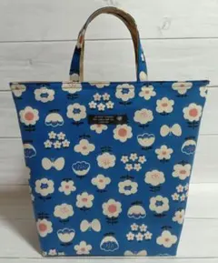 ハンドメイド シンプル手提げバッグ　可愛いお花 青