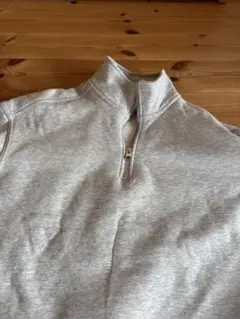 グレー ハーフジップ トレーナー