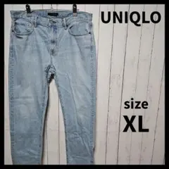 【UNIQLO】 レギュラーフィットストレートジーンズ　E953