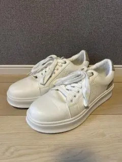 amuy trysbay スニーカー