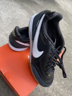 Nike ティエンポ ストリートガト ブラック/ホワイト