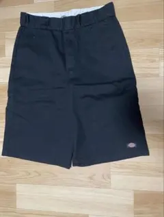 Dickies ルーズフィット 黒ショートパンツ