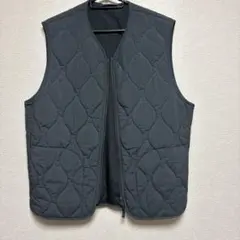 GU グレー キルティングベスト
