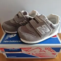 new balance ベビー スニーカー グレー