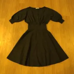 SNIDEL ブラック 長袖ひざ丈ワンピース