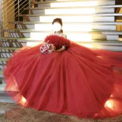 処分前値下げ‼️赤いフリル付きロングドレス - メルカリ