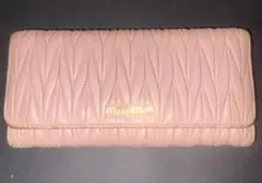 ミュウミュウ❣️長財布 マテラッセ メタルロゴのサムネイル