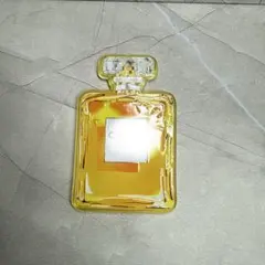 1点のみ　香水ボトル型　チャーム