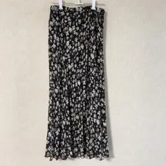 LOWRYS FARM ローリーズファーム　花柄プリーツスカート