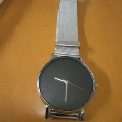 ブラック文字盤 メッシュバンド 腕時計