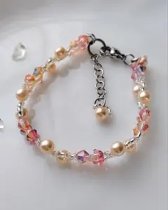 パールビーズとソロバンカットビーズのキラキラブレスレット（オレンジ系）【803】