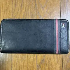 【中古】お値下げTOMMY HILFIGER長財布