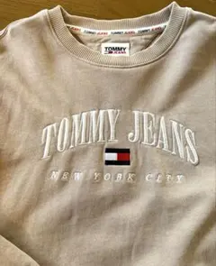 TOMMY JEANS ベージュ トレーナーM