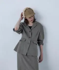 【新品タグ付】LA COURBE ストライプウエストラインジャケット グレー